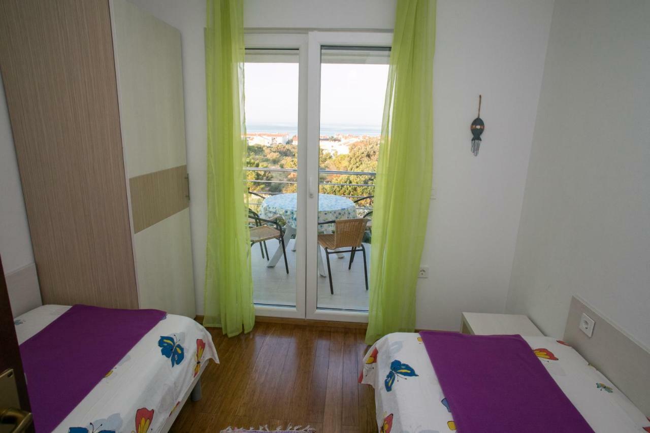 Agata Apartments Novalja Buitenkant foto